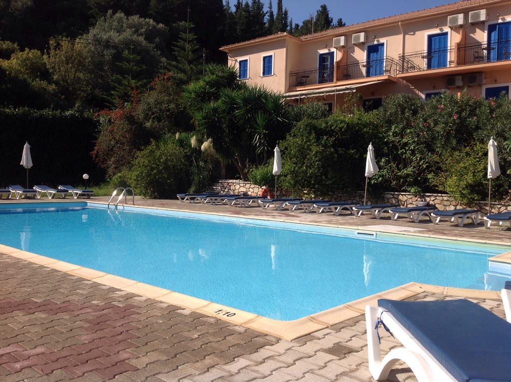 Hotel Nostos Frikes Extérieur photo