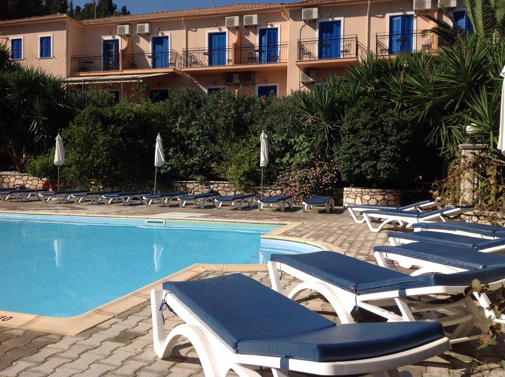 Hotel Nostos Frikes Extérieur photo