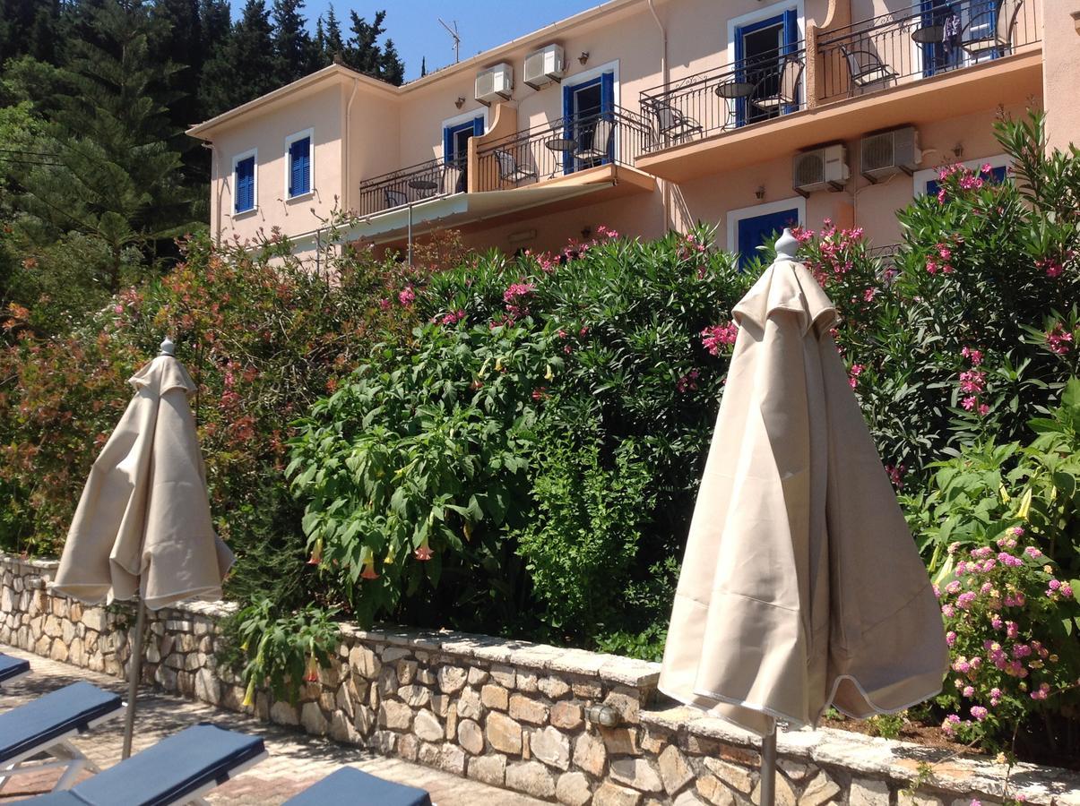 Hotel Nostos Frikes Extérieur photo